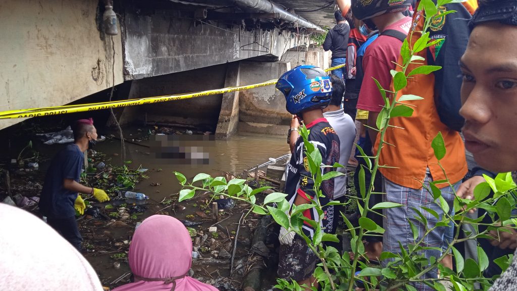 Geger Mayat Pria Tanpa Identitas Ditemukan Di Bawah Jembatan Antasari Banjarmasin Jejakrekam