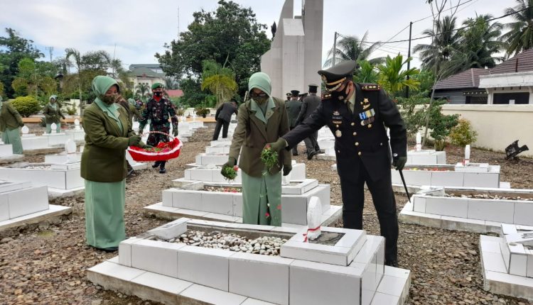 Bentuk Penghormatan Kepada Pahlawan Kodim 1008 Tanjung Ziarah Ke Tmp