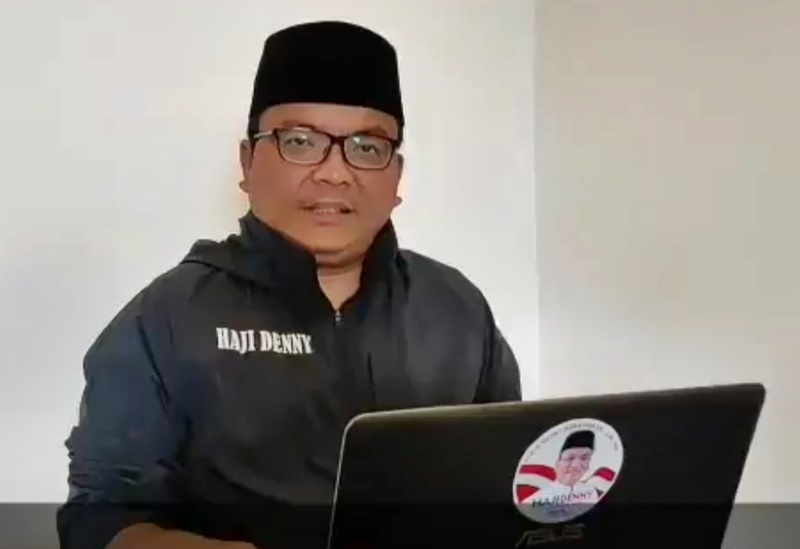 Cagub Kalsel Denny Indrayana