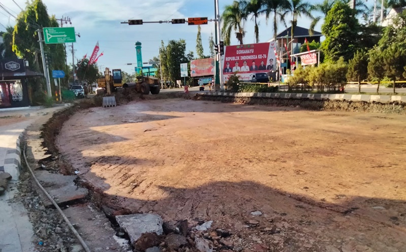 Perbaikan Jalan Simpang Selongan