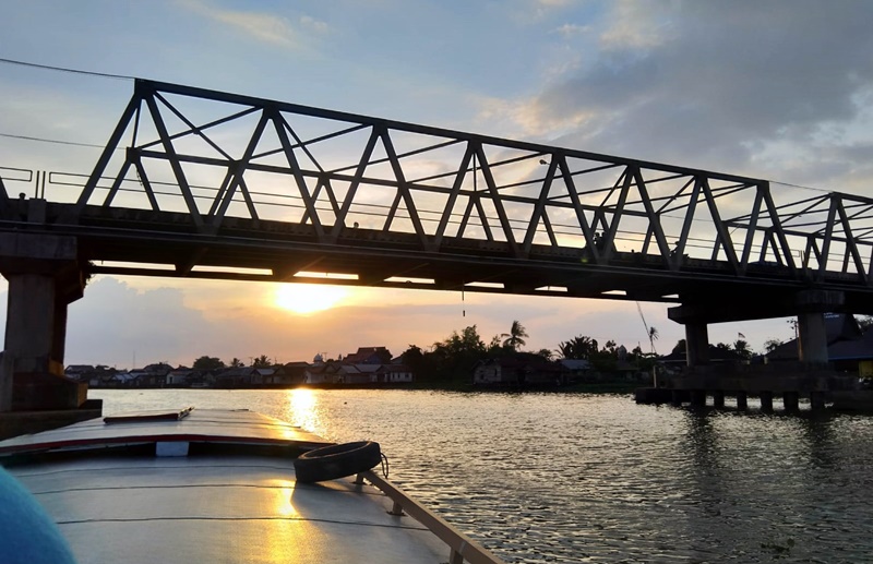 Jembatan Banua Anyar