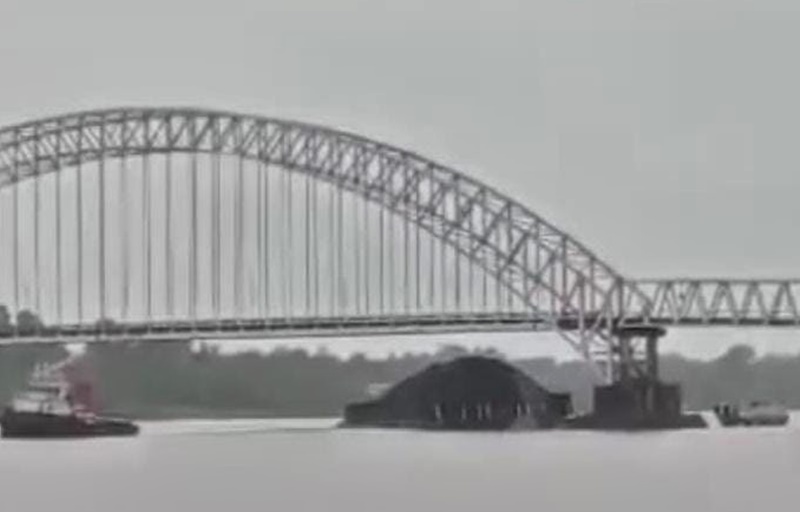 Jembatan Kalahien