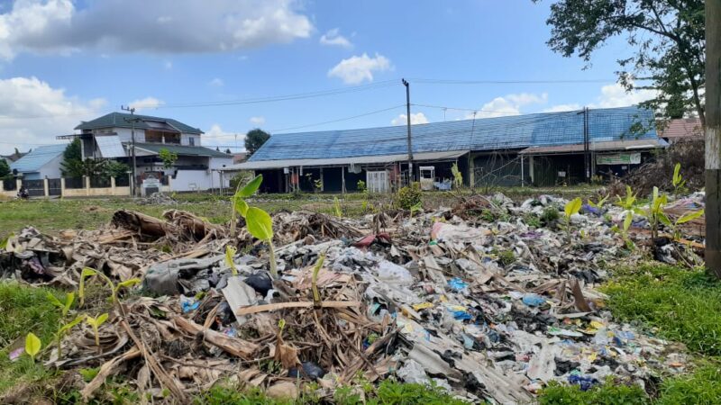 Bau Tak Sedap, Tumpukan Sampah di Sungai Sipai Dikeluhkan Warga