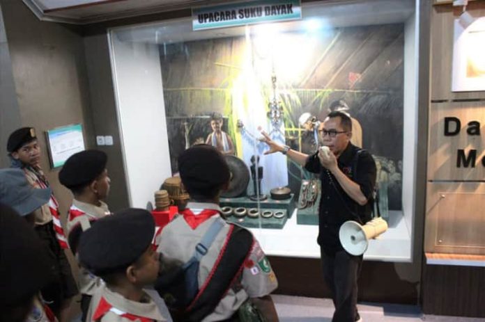 Peserta KBN Nasional 2023 Mengunjungi Museum Lambung Mangkurat