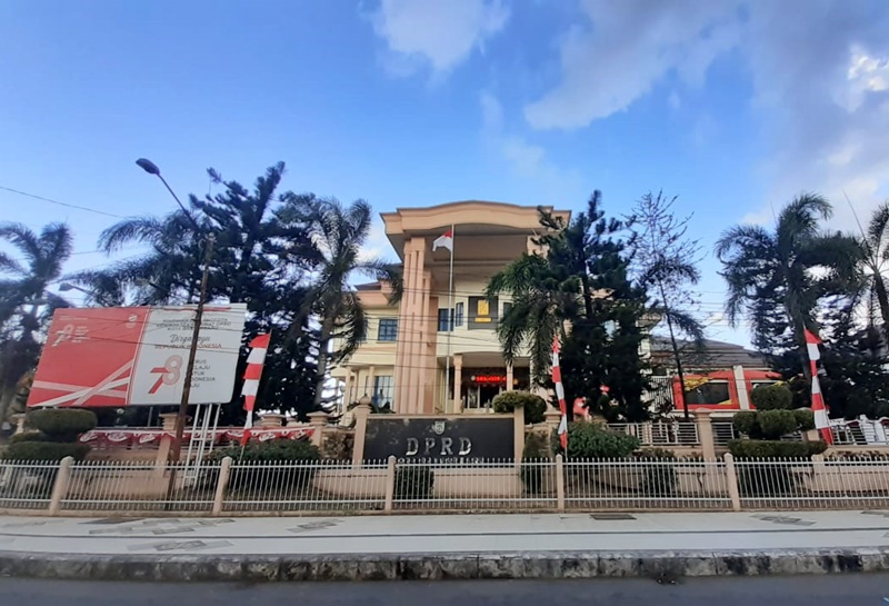 kantor DPRD Banjarbaru